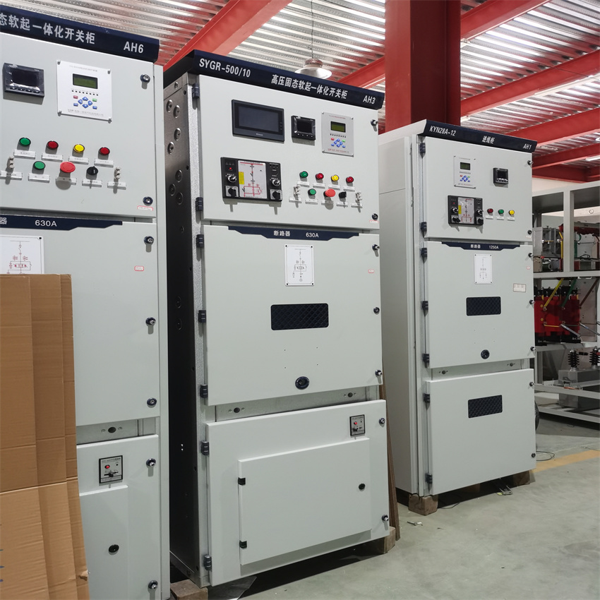 固態(tài)軟啟動柜在工業(yè)上應(yīng)用的性能特點